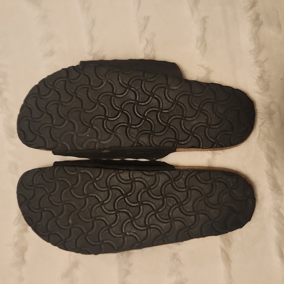Birkenstock suade black sandals near new size 7W true size fit 8 1/2 to 9 - Picture 8 of 10